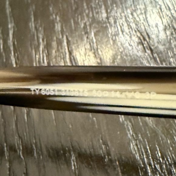 Tory Burch Polarized Brown Aviator Sunglasses with Orange Case - Picture 4 of 5